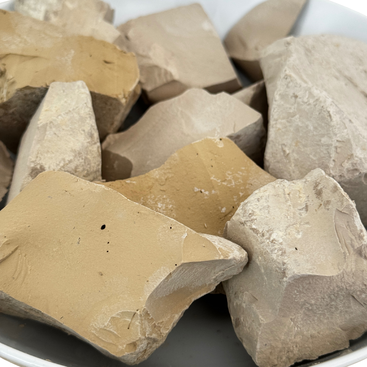 Unsmoked Zimbabwean kaolin (Ivhu/Dhaka)